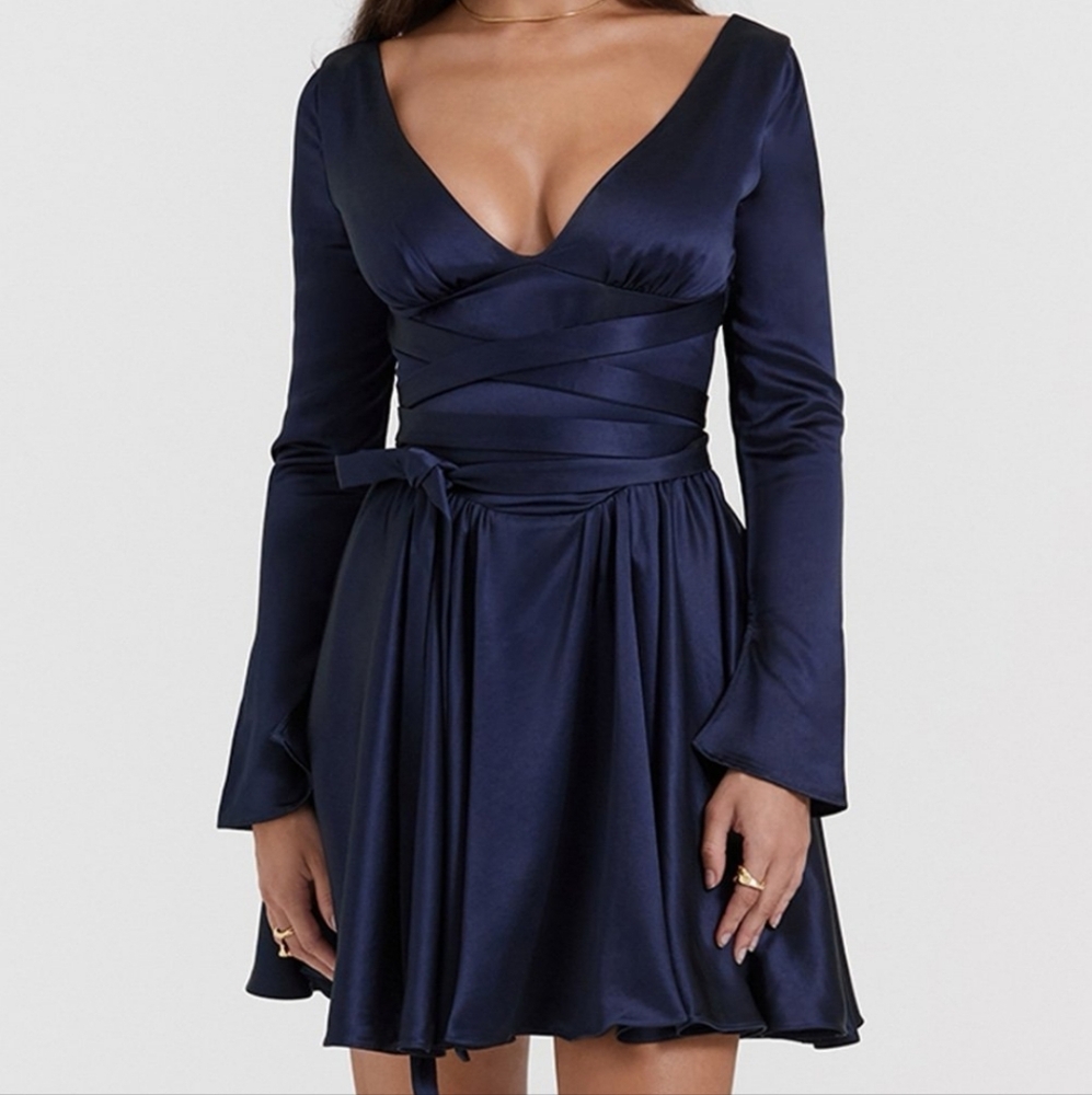 NWT House of CB DOMINIQUE deep plunge navy dress